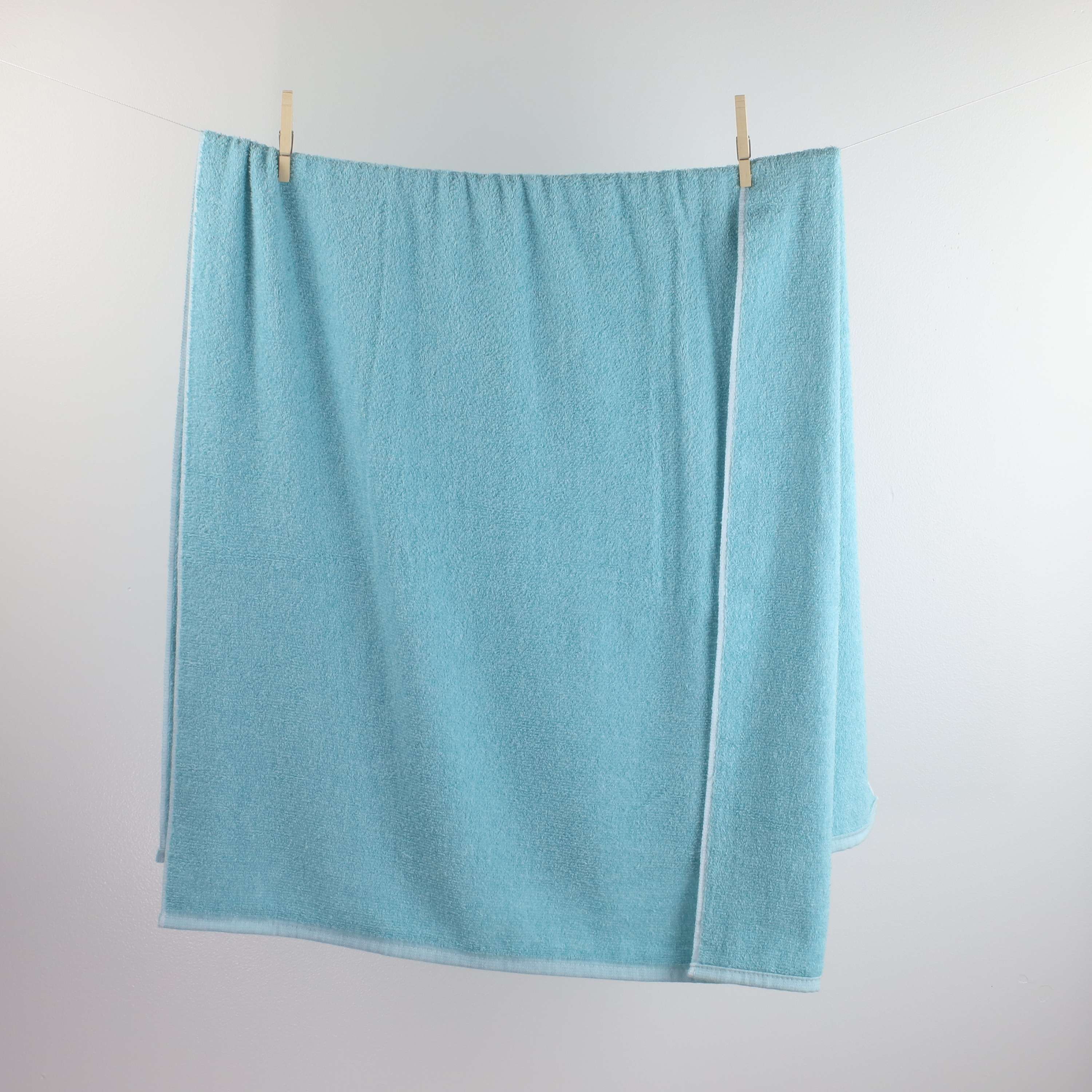 Fibertone Solid Pool Towel - Full Terry